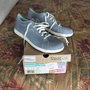 Reebok Skyscape Runaround Sneakers.  Super light /Super Soft.  Size 9